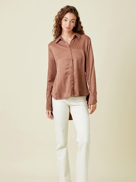 MYSTREE Satin Bronze Pleated Back Tunic Blouse | Longline Button Front Top - Picture 4 of 6